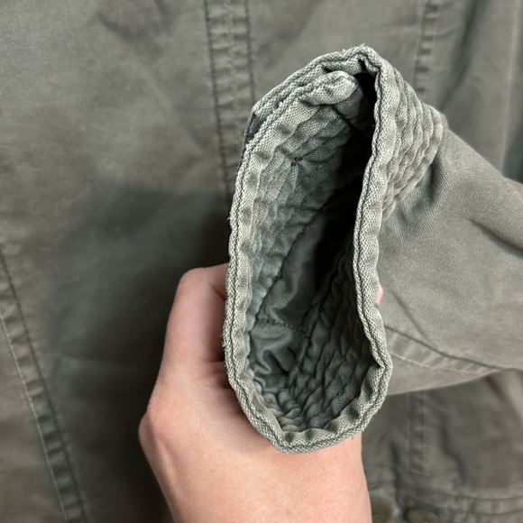 Abercrombie and Fitch Thinsulate Insulation Green Jacket - Preloved - Picture 4 of 16